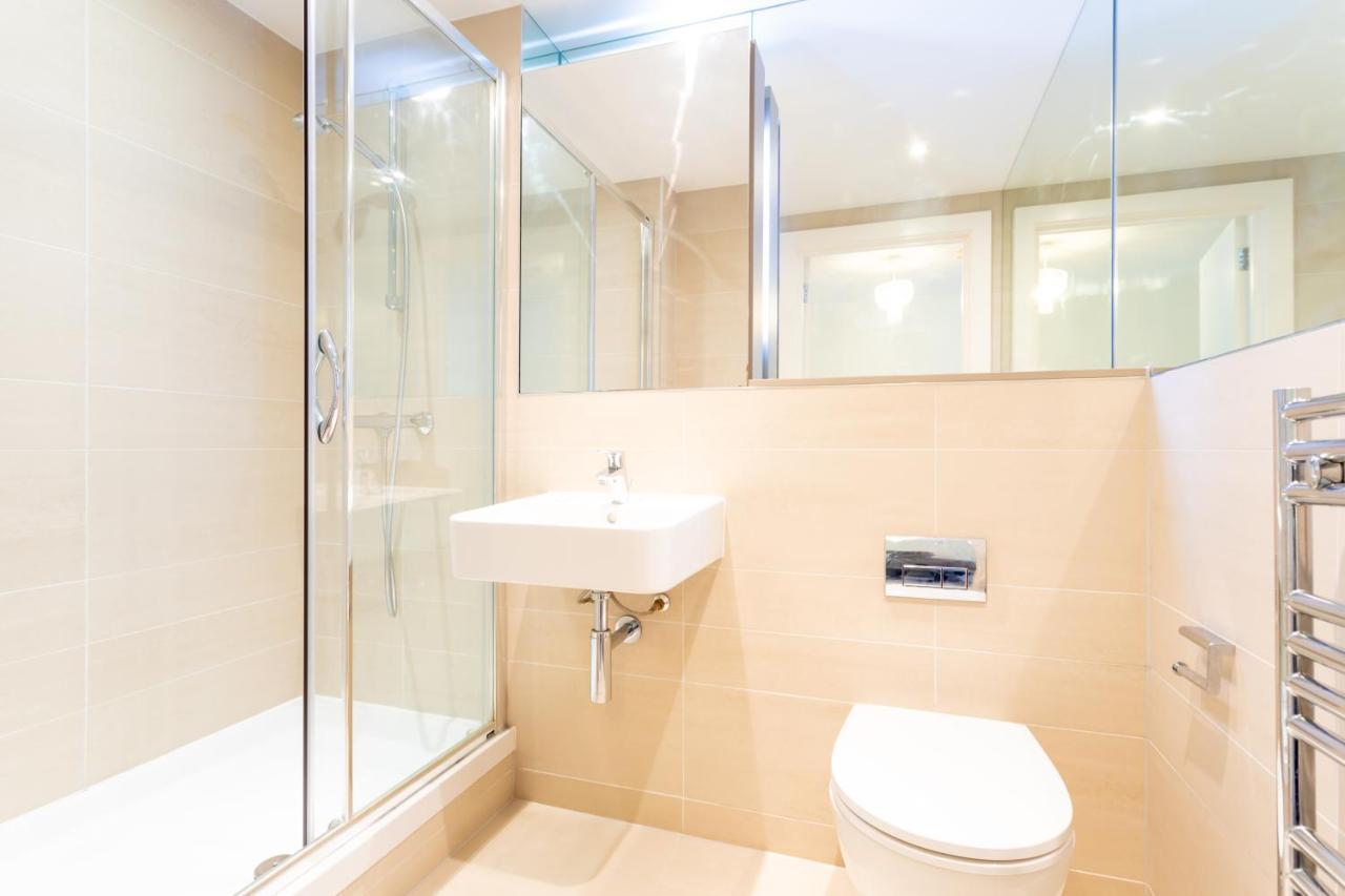לונדון Amazing Modern 2 Bedroom Flat In Greenwich For 4 People מראה חיצוני תמונה