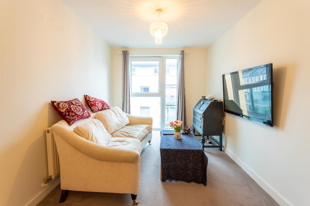 לונדון Amazing Modern 2 Bedroom Flat In Greenwich For 4 People מראה חיצוני תמונה