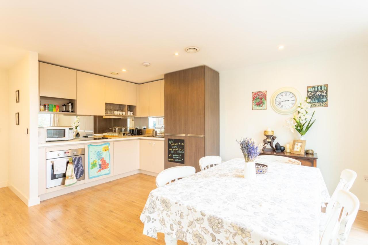 לונדון Amazing Modern 2 Bedroom Flat In Greenwich For 4 People מראה חיצוני תמונה